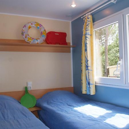 Camping Lou Cantaire Hotell Fayence Rum bild